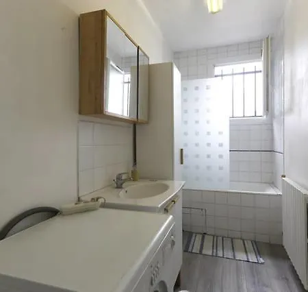 Chambres Meublees Chez L'Habitant Dans Appartement Proche Gare Sncf Creil Exterior foto