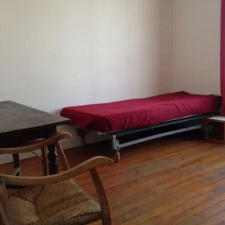 Chambres Meublees Chez L'Habitant Dans Appartement Proche Gare Sncf Creil Exterior foto